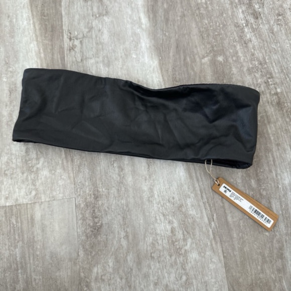 NWT Skims Micro pleather swim bandeau bikini top Color Onyx SW-BND-0153 XS - Picture 2 of 3